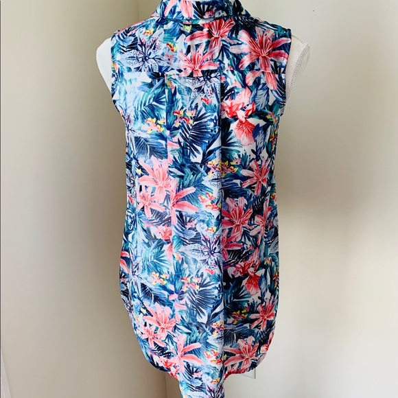 H&M Sleeveless Floral Blouse - Picture 2 of 7